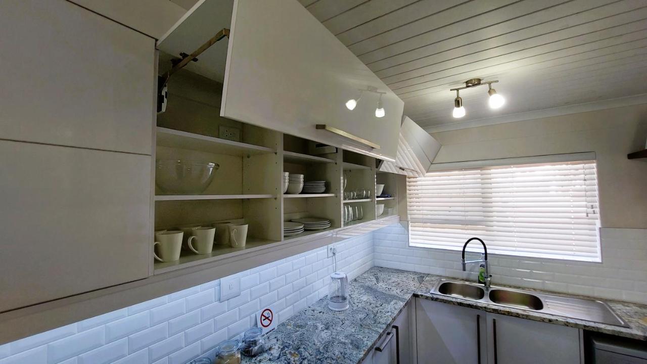 Nautilus 2 Bedroom Self-Catering Apartment Swakopmund Exterior photo