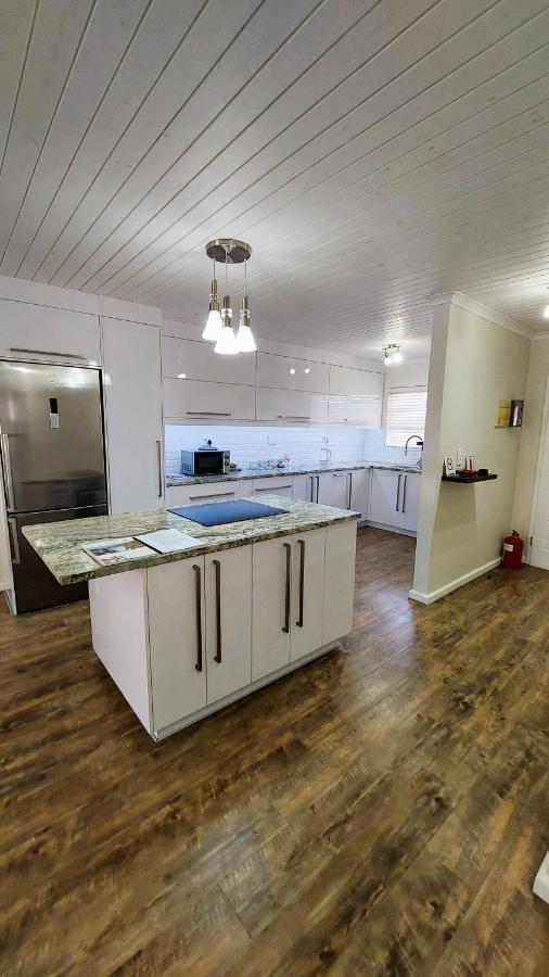 Nautilus 2 Bedroom Self-Catering Apartment Swakopmund Exterior photo