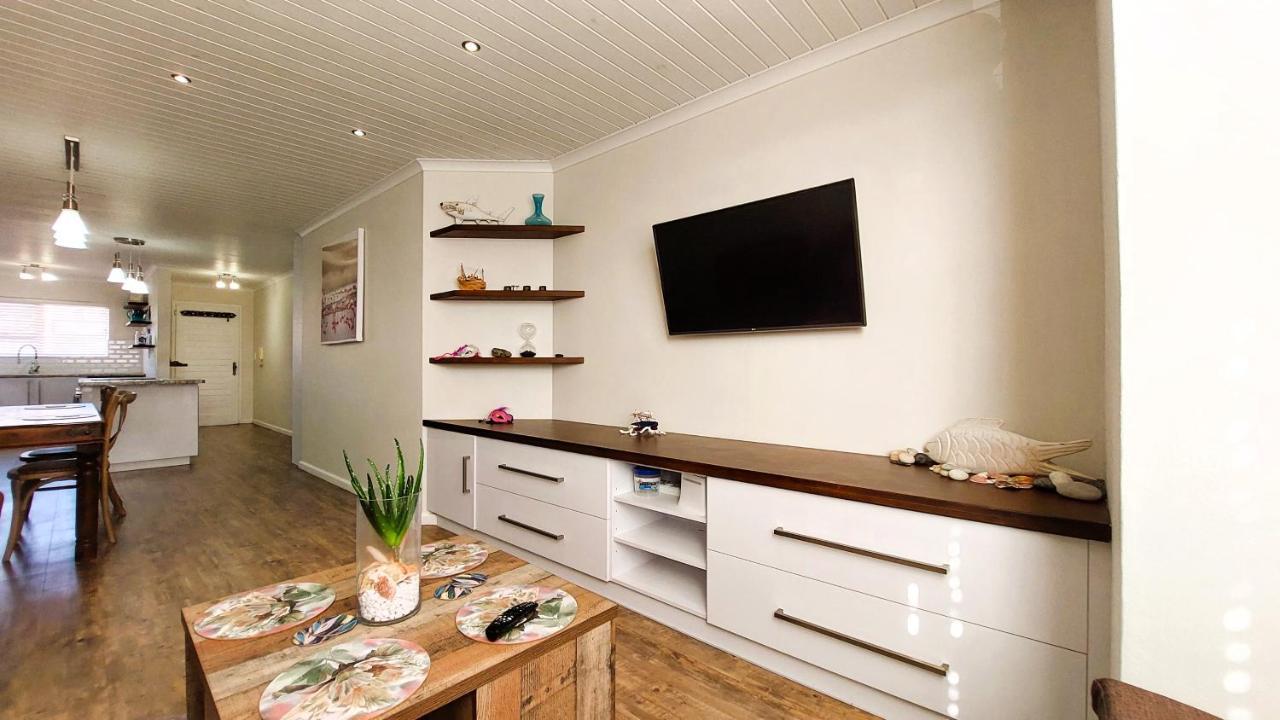 Nautilus 2 Bedroom Self-Catering Apartment Swakopmund Exterior photo